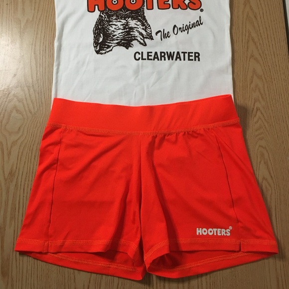 New Hooters Girl Uniform Tank Shorts Socks Hose & Pouch From Clearwater Small - Picture 5 of 16